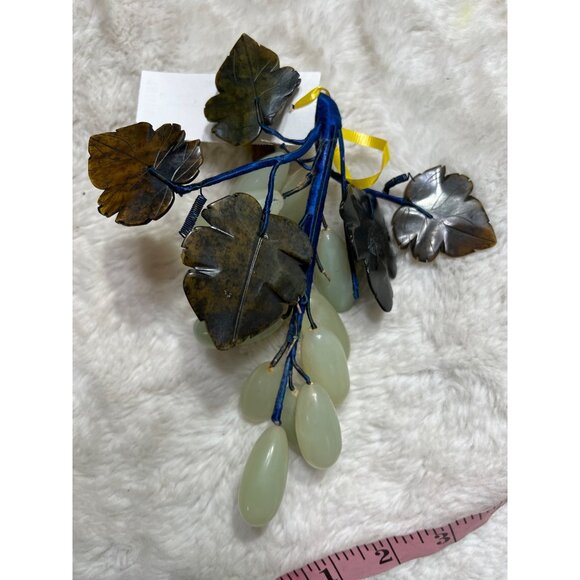 Jade Stone bunch of grapes precious stones - Picture 6 of 6